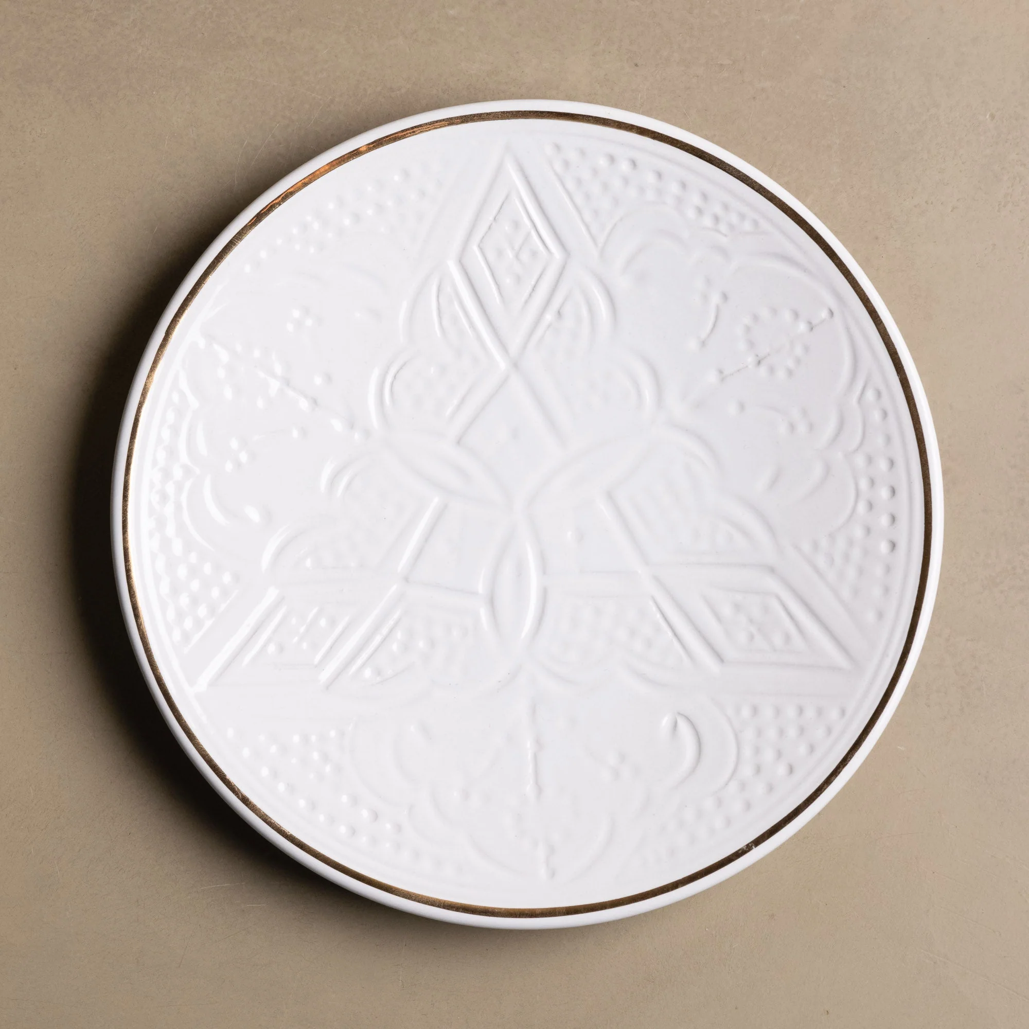 Zagora White & Gold Dinner Plate view 3